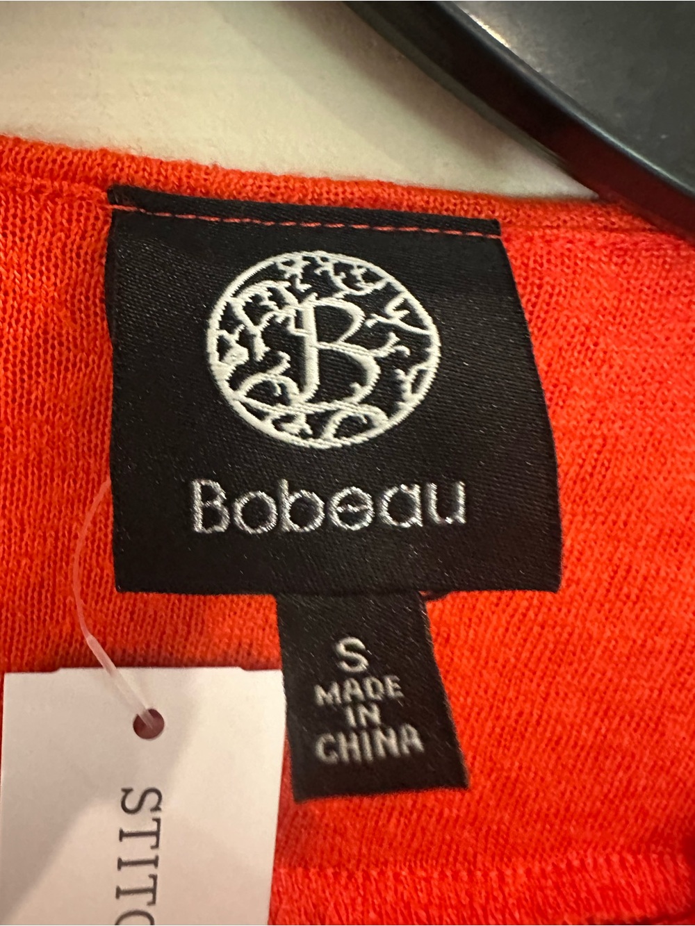 bobeau Orange V-Neck Cap Sleeve Blouse - Picture 4 of 5